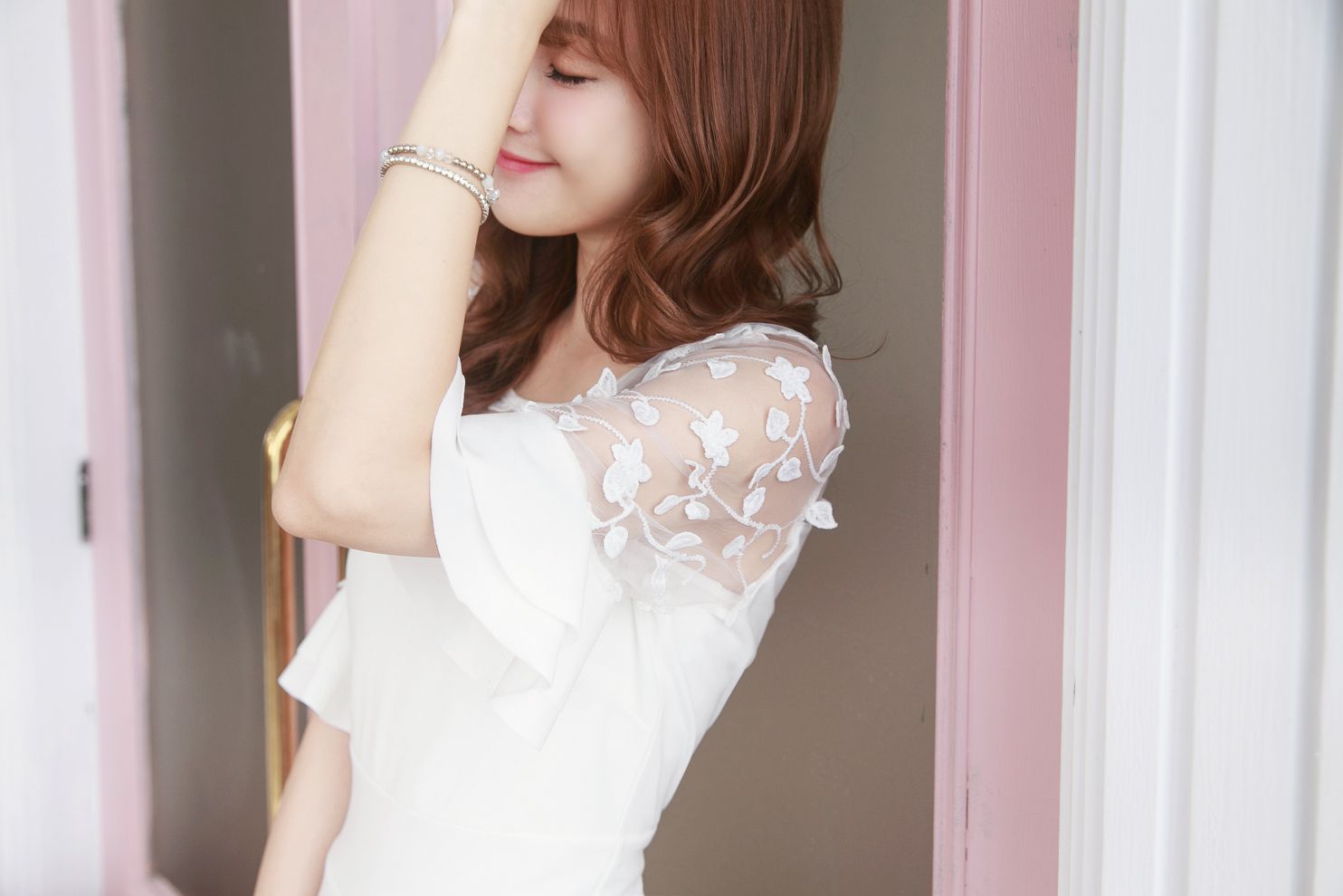 6010186-white_2